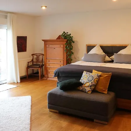 Komfortwohnung City/messe 25 Min Feriehus