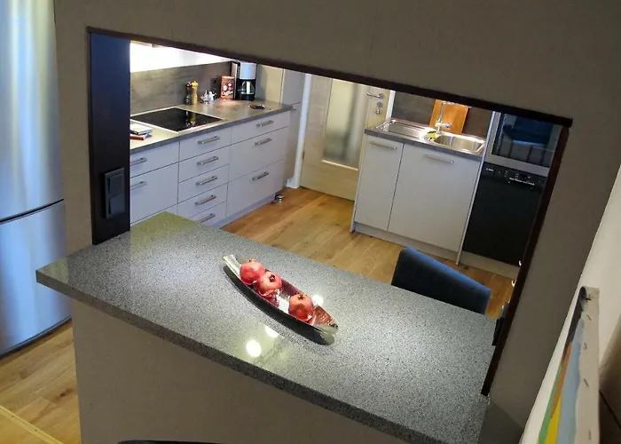 舒适公寓 - 25分钟至城市/展览馆 *